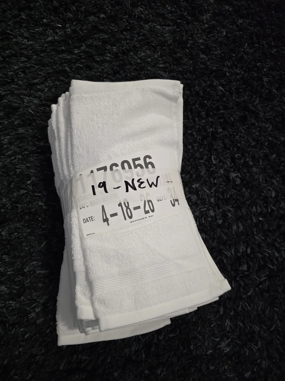 ​Lot of 19 Grandeur Hospitality White Washcloths - New/Unused